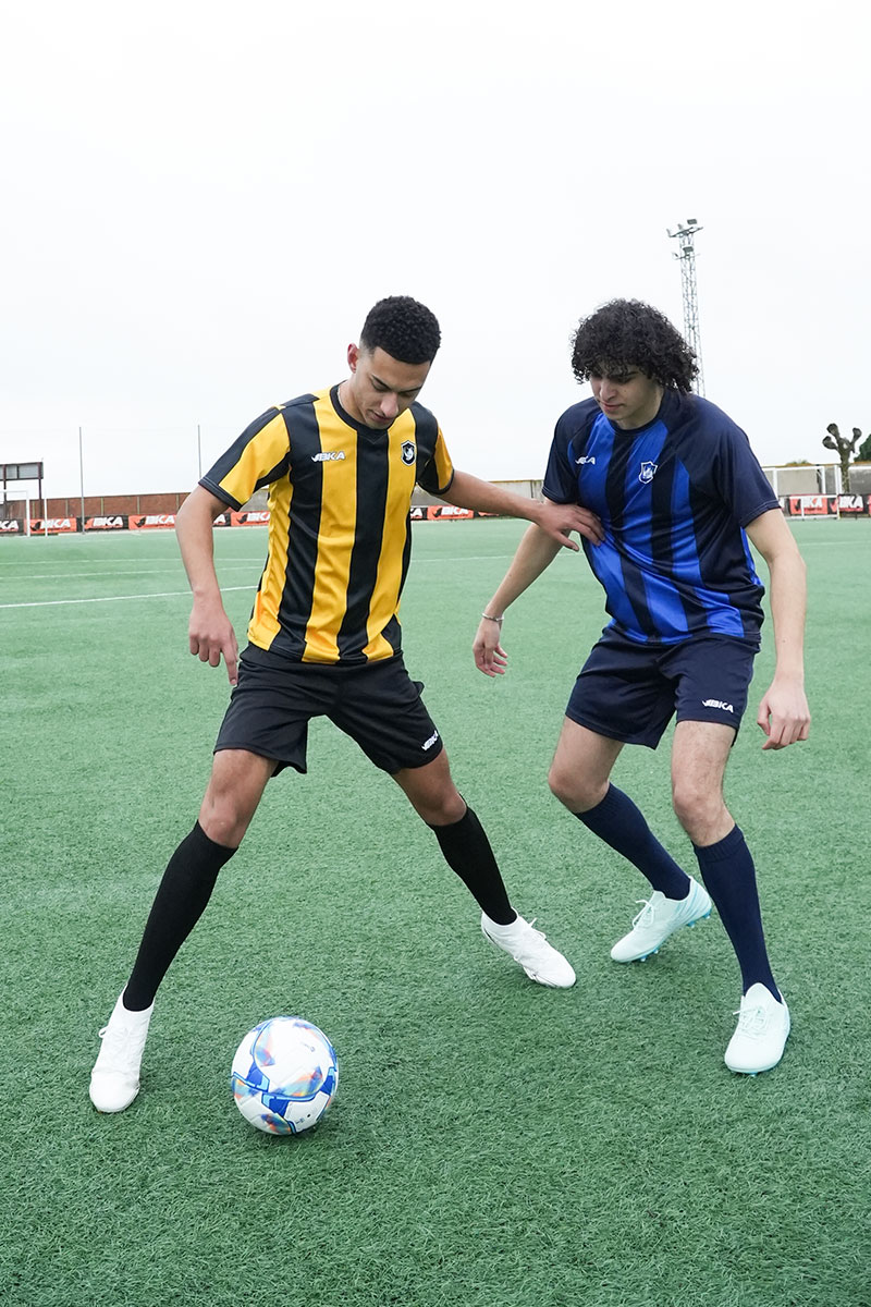 Futbol, Equipaciones personalizadas